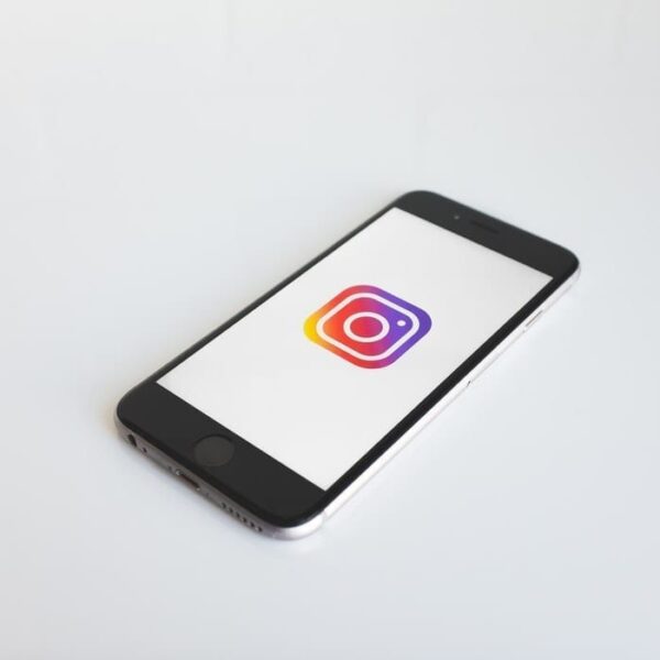 Cómo obtener registros para su sitio de cámaras para adultos que se conviertan en ventas usando Instagram
